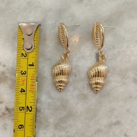 14K Gold Plated Shell Drop Earrings Conch - Picture 5 of 6